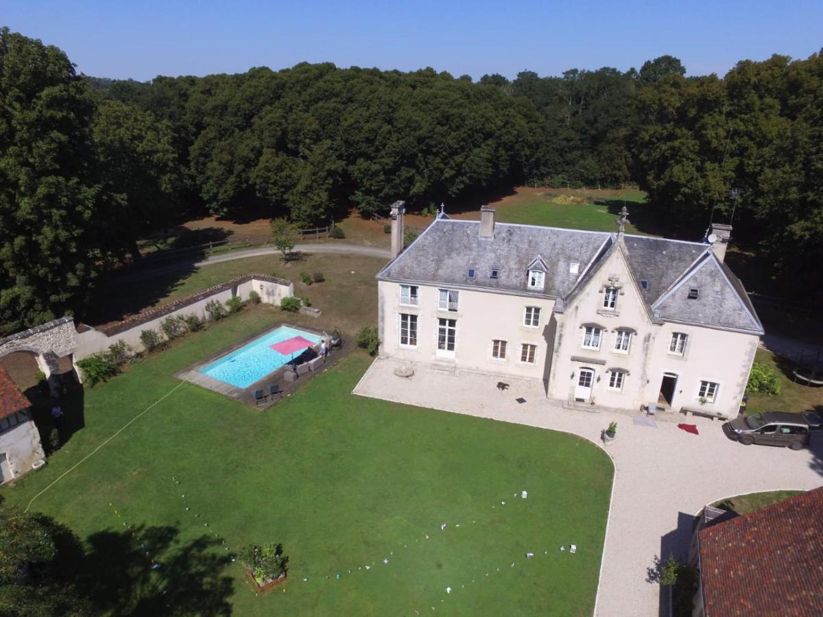 Chambres D'Hotes Chez Sylvie Donnemain-Saint-Mames Exteriér fotografie